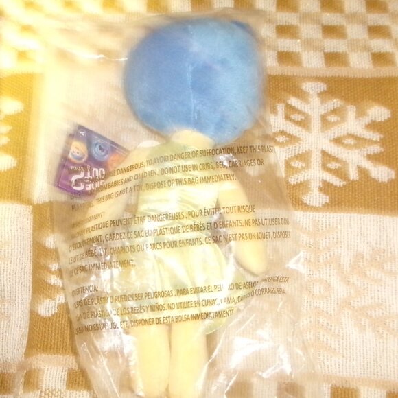 NWT Isabella's Day at School with 5 Plushies and Joy Doll and Pillow - Picture 3 of 15